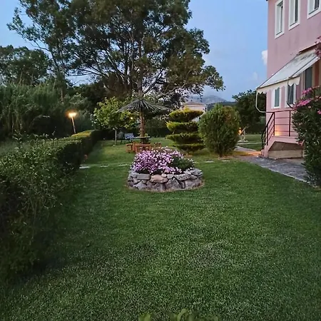Sunny Lefkada אכסניה ליגיה
